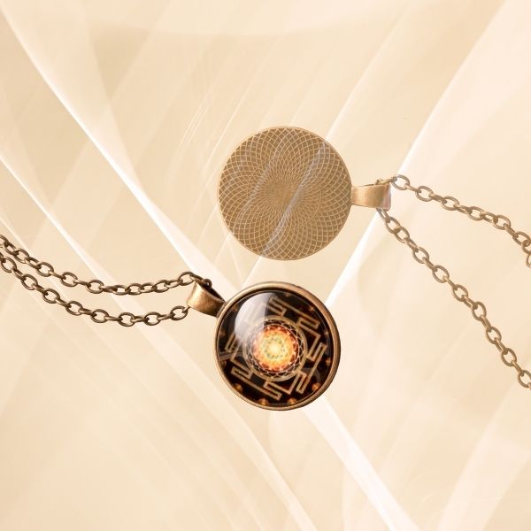SriYantra – collana per attrarre abbondanza ed energia positiva - immagine 3